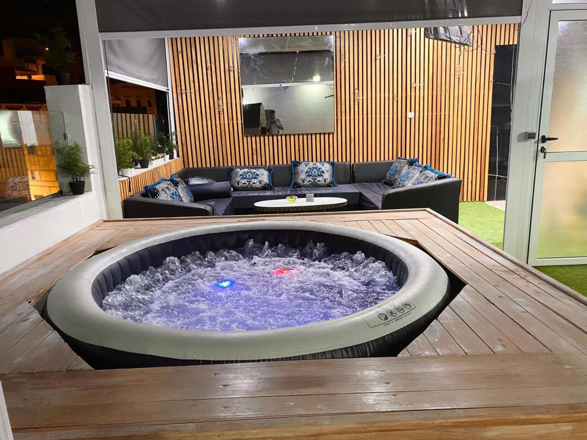 Appartement Avec Terasse Jaccuzi Barbecue Netflix Vue Sur Mer Totalement Gratuit Sans Supplement Аль-Хосейма Екстер'єр фото