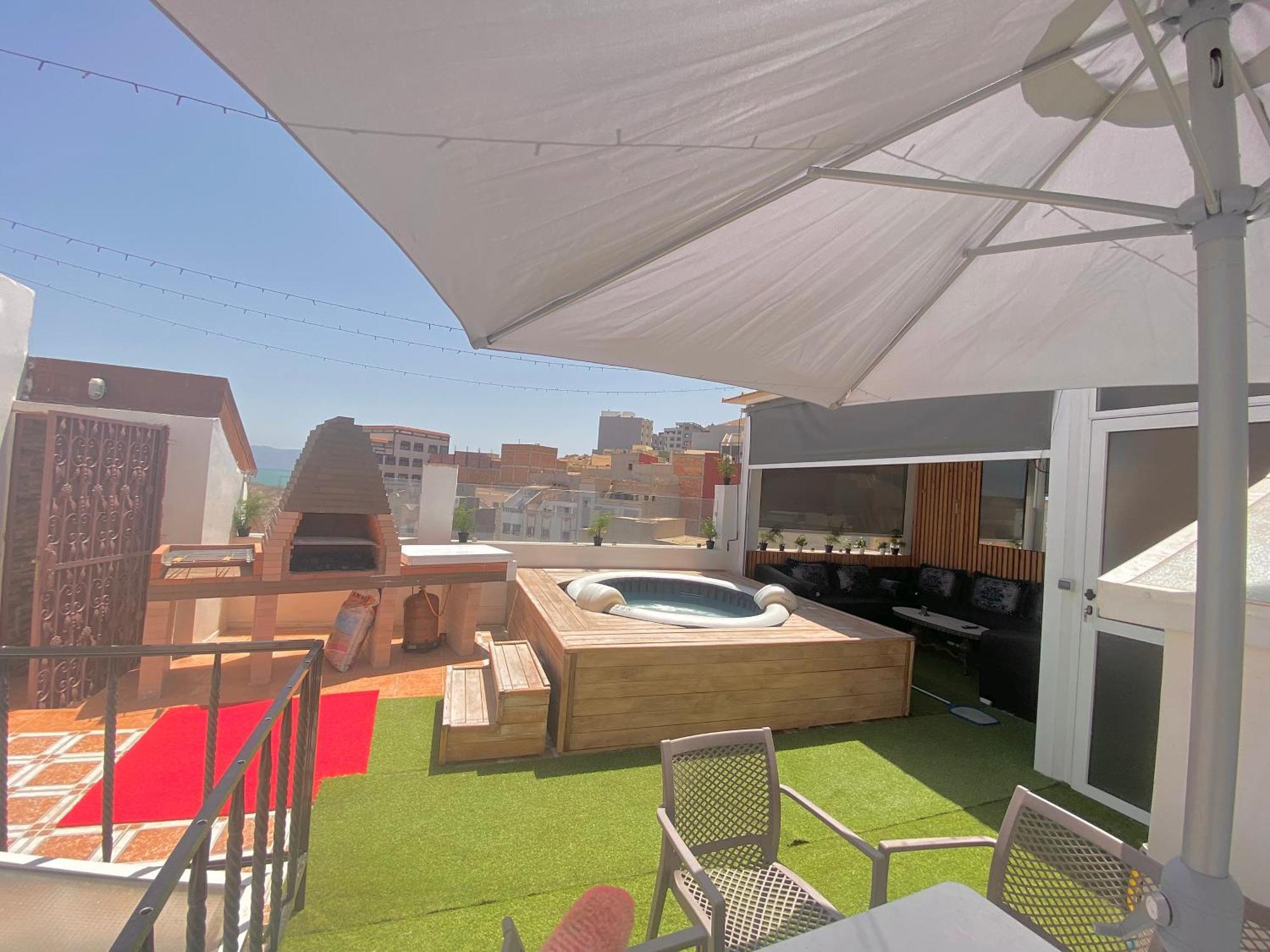 Appartement Avec Terasse Jaccuzi Barbecue Netflix Vue Sur Mer Totalement Gratuit Sans Supplement Аль-Хосейма Екстер'єр фото